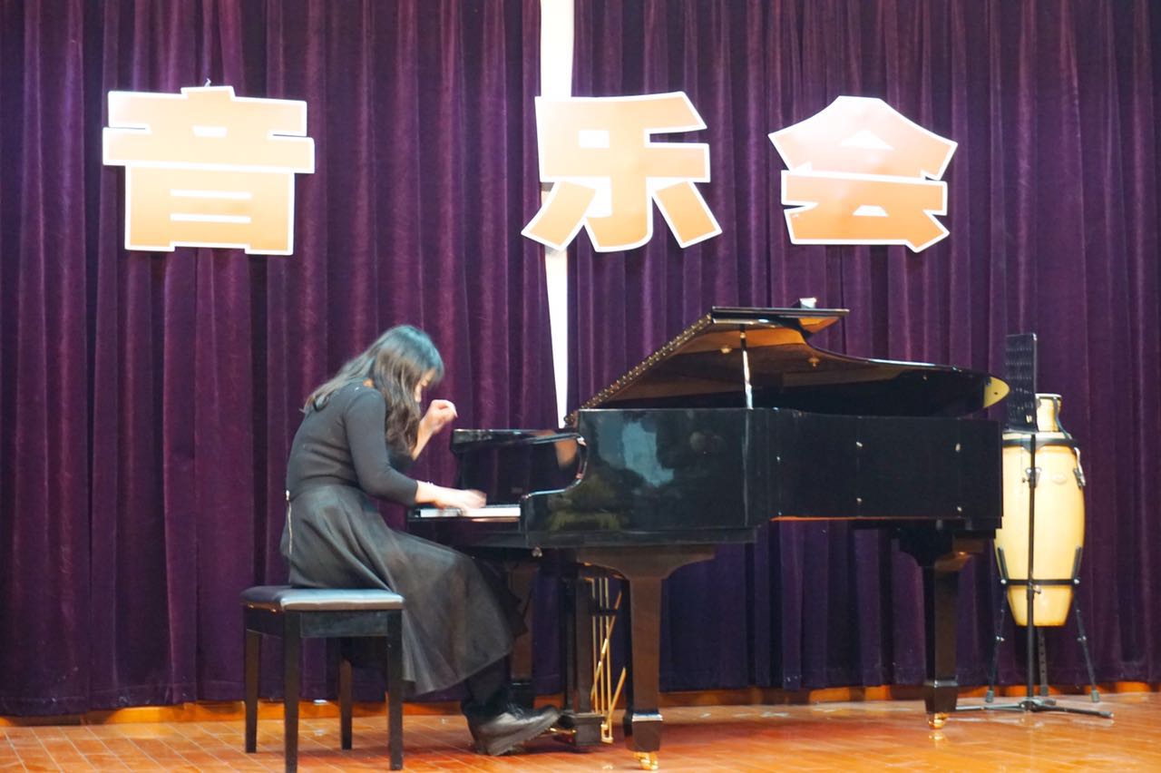 Vlog音乐生｜在武汉音乐学院毕业啦！/毕业钢琴考试/ 拍毕业照/ 第一次... - 哔哩哔哩